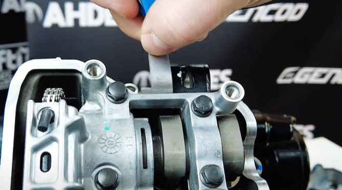 Adjust valve clearance step 9